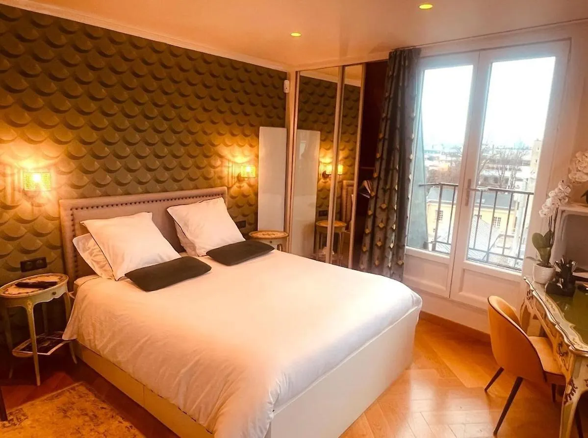Beautiful Apartment Terrace Invalides And Fireplace Paryż