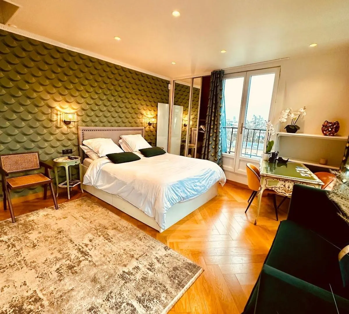 Beautiful Apartment Terrace Invalides And Fireplace Paris